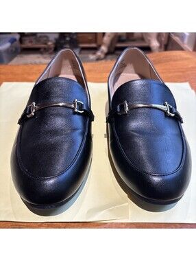 Time and True Women’s Shoe with Metal Horse Bit Memory Foam size9 Dress Flats